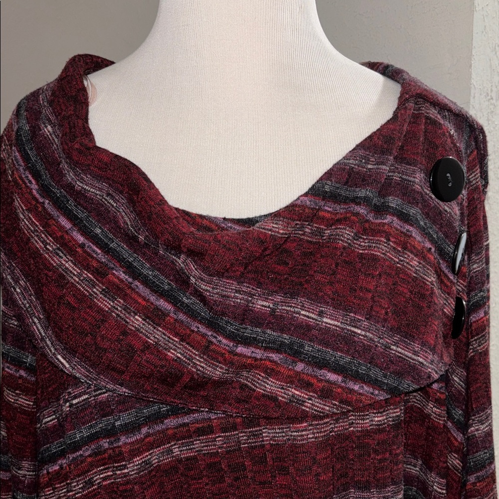 I. N. STUDIO Maroon Sweater/Poncho Top - Picture 3 of 4